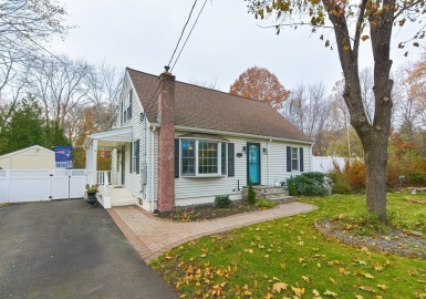 9 Bliss Rd, Bellingham, Massachusetts 02019, 3 Bedrooms Bedrooms, 8 Rooms Rooms,2 BathroomsBathrooms,Residential,For Sale,Bliss Rd,73180428