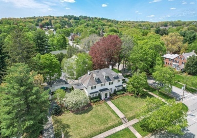30 Wedgemere Avenue, Winchester, Massachusetts 01890, 5 Bedrooms Bedrooms, 11 Rooms Rooms,4.5 BathroomsBathrooms,Residential,For Sale,Wedgemere Avenue,73120584
