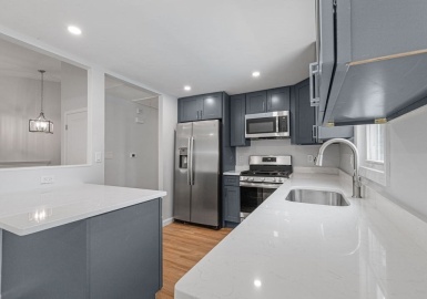 36 Oak Ridge Dr E, Brockton, Massachusetts 02301, 4 Bedrooms Bedrooms, 9 Rooms Rooms,2.5 BathroomsBathrooms,Residential,For Sale,Oak Ridge Dr E,73164667