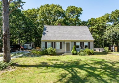 5 Peter Oliver Rd, Dennis, Massachusetts 02660, 2 Bedrooms Bedrooms, 6 Rooms Rooms,2 BathroomsBathrooms,Residential,For Sale,Peter Oliver Rd,73153392
