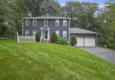 7 Brookside Lane, Milford, Massachusetts 01757, 4 Bedrooms Bedrooms, 10 Rooms Rooms,3 BathroomsBathrooms,Residential,For Sale,Brookside Lane,73159499