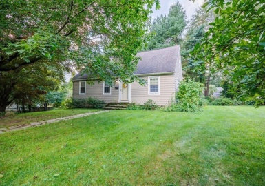 13 Goulding Dr, Auburn, Massachusetts 01501, 4 Bedrooms Bedrooms, 8 Rooms Rooms,2 BathroomsBathrooms,Residential,For Sale,Goulding Dr,73159590