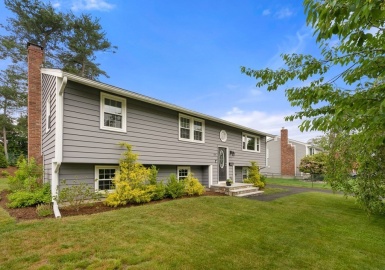 195 Rogers Drive, Stoughton, Massachusetts 02072, 3 Bedrooms Bedrooms, 8 Rooms Rooms,2 BathroomsBathrooms,Residential,For Sale,Rogers Drive,73161317