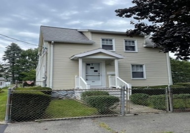 11 Bailey St, Lynn, Massachusetts 01904, 2 Bedrooms Bedrooms, 6 Rooms Rooms,1 BathroomBathrooms,Residential,For Sale,Bailey St,73161794