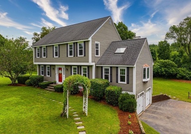 2 Fieldstone Drive, Westford, Massachusetts 01886, 4 Bedrooms Bedrooms, 8 Rooms Rooms,2.5 BathroomsBathrooms,Residential,For Sale,Fieldstone Drive,73143361