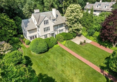 34 Bradford Road, Wellesley, Massachusetts 02481, 5 Bedrooms Bedrooms, 19 Rooms Rooms,3.5 BathroomsBathrooms,Residential,For Sale,Bradford Road,73161481