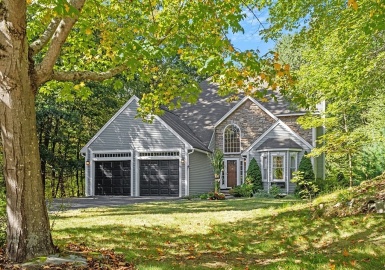 40 Arrowwood, Methuen, Massachusetts 01844, 4 Bedrooms Bedrooms, 8 Rooms Rooms,2.5 BathroomsBathrooms,Residential,For Sale,Arrowwood,73168061