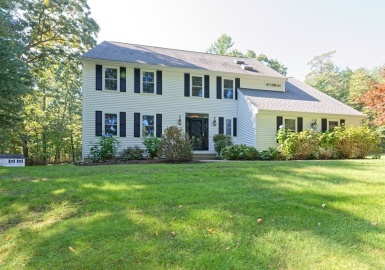 1575 Highland St, Holliston, Massachusetts 01746, 4 Bedrooms Bedrooms, 8 Rooms Rooms,3.5 BathroomsBathrooms,Residential,For Sale,Highland St,73166982