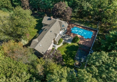 4 Leslie Rd, Waltham, Massachusetts 02451, 5 Bedrooms Bedrooms, 12 Rooms Rooms,4.5 BathroomsBathrooms,Residential,For Sale,Leslie Rd,73169583