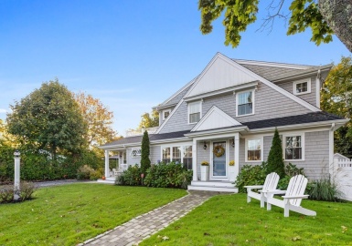 45 Maple St, Falmouth, Massachusetts 02536, 3 Bedrooms Bedrooms, 8 Rooms Rooms,3 BathroomsBathrooms,Residential,For Sale,Maple St,73173452