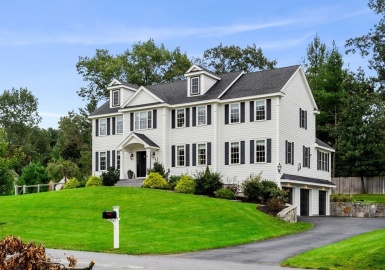 6 Monarch Lane, Andover, Massachusetts 01810, 4 Bedrooms Bedrooms, 13 Rooms Rooms,3 BathroomsBathrooms,Residential,For Sale,Monarch Lane,73164300