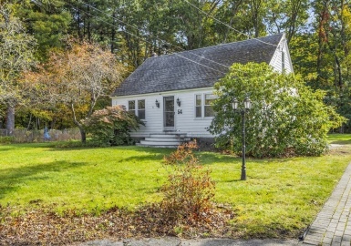 54 Laplume Avenue, Lowell, Massachusetts 01854, 2 Bedrooms Bedrooms, 5 Rooms Rooms,1 BathroomBathrooms,Residential,For Sale,Laplume Avenue,73174779