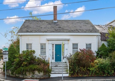 35 School, Manchester, Massachusetts 01944, 3 Bedrooms Bedrooms, 6 Rooms Rooms,1.5 BathroomsBathrooms,Residential,For Sale,School,73176943