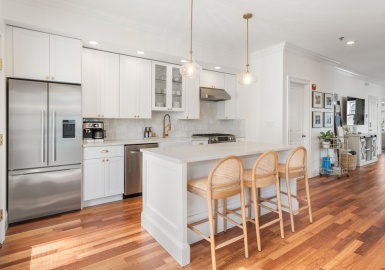 17 Roseclair St, Boston, Massachusetts 02125, 2 Bedrooms Bedrooms, 4 Rooms Rooms,2 BathroomsBathrooms,Residential,For Sale,Roseclair St,73161120