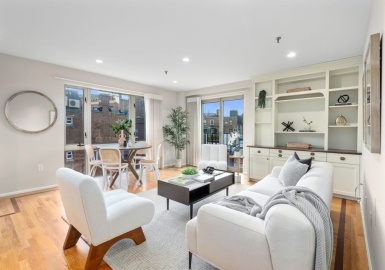 350 North St, Boston, Massachusetts 02113, 2 Bedrooms Bedrooms, 4 Rooms Rooms,1 BathroomBathrooms,Residential,For Sale,Bulfinch Condominium,North St,73171546