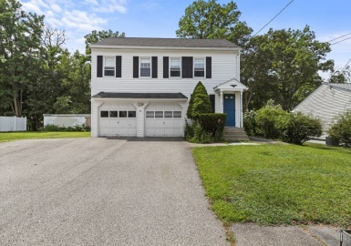 4 Labelle St, Marlborough, Massachusetts 01752, 3 Bedrooms Bedrooms, 8 Rooms Rooms,1 BathroomBathrooms,Residential,For Sale,Labelle St,73147692