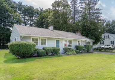 180 Summer St, Framingham, Massachusetts 01701, 2 Bedrooms Bedrooms, 5 Rooms Rooms,1 BathroomBathrooms,Residential,For Sale,Summer St,73155938