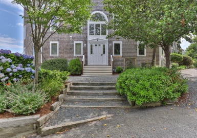 26 West Vine St, Provincetown, Massachusetts 02657, 2 Bedrooms Bedrooms, 4 Rooms Rooms,2 BathroomsBathrooms,Residential,For Sale,West Vine St,73152630