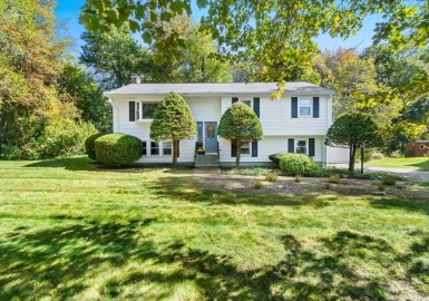 14 Hill Street, Wayland, Massachusetts 01778, 3 Bedrooms Bedrooms, 6 Rooms Rooms,2 BathroomsBathrooms,Residential,For Sale,Hill Street,73167457