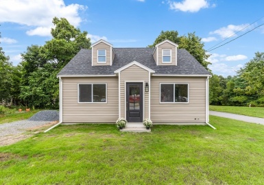 2296 Cranberry Hwy, Wareham, Massachusetts 02576, 3 Bedrooms Bedrooms, 6 Rooms Rooms,1.5 BathroomsBathrooms,Residential,For Sale,Cranberry Hwy,73153641
