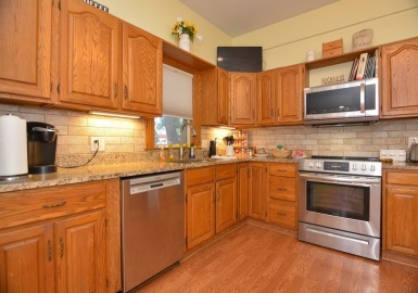 322 Webster St, Rockland, Massachusetts 02370, 3 Bedrooms Bedrooms, 7 Rooms Rooms,2 BathroomsBathrooms,Residential,For Sale,Webster St,73152744
