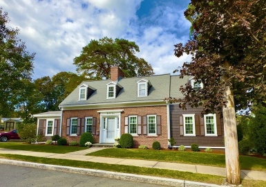 35 Pine St, Melrose, Massachusetts 02176, 3 Bedrooms Bedrooms, 8 Rooms Rooms,1.5 BathroomsBathrooms,Residential,For Sale,Pine St,73168815