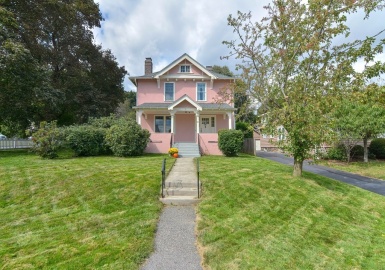 185 June St, Worcester, Massachusetts 01602, 4 Bedrooms Bedrooms, 9 Rooms Rooms,1.5 BathroomsBathrooms,Residential,For Sale,June St,73161750