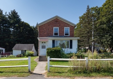 389 Bridge Road, Northampton, Massachusetts 01062, 3 Bedrooms Bedrooms, 6 Rooms Rooms,1.5 BathroomsBathrooms,Residential,For Sale,Bridge Road,73158419