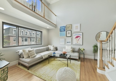 925 E 2nd St, Boston, Massachusetts 02127, 3 Bedrooms Bedrooms, 7 Rooms Rooms,2 BathroomsBathrooms,Residential,For Sale,E 2nd St,73161931