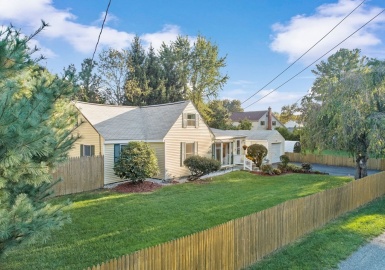 14 Tyler Ave, Methuen, Massachusetts 01844, 3 Bedrooms Bedrooms, 6 Rooms Rooms,2 BathroomsBathrooms,Residential,For Sale,Tyler Ave,73168608