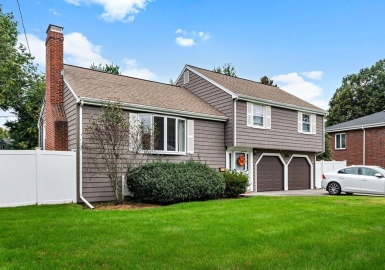 244 Linden St, Waltham, Massachusetts 02452, 3 Bedrooms Bedrooms, 9 Rooms Rooms,2 BathroomsBathrooms,Residential,For Sale,Linden St,73164236