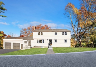 10 Maura Dr, Woburn, Massachusetts 01801, 4 Bedrooms Bedrooms, 11 Rooms Rooms,3.5 BathroomsBathrooms,Residential,For Sale,Maura Dr,73175649