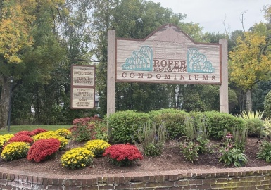 65 Heritage Drive, Tewksbury, Massachusetts 01876, 2 Bedrooms Bedrooms, 6 Rooms Rooms,1.5 BathroomsBathrooms,Residential,For Sale,Roper Estates,Heritage Drive,73168933