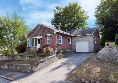 44 5th Ave., Lowell, Massachusetts 01854, 3 Bedrooms Bedrooms, 5 Rooms Rooms,1.5 BathroomsBathrooms,Residential,For Sale,5th Ave.,73165157