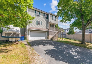 21 Crescent Place, Wareham, Massachusetts 02571, 5 Bedrooms Bedrooms, 7 Rooms Rooms,2 BathroomsBathrooms,Residential,For Sale,Crescent Place,73145108