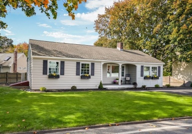 3 Nabnasset Street, Westford, Massachusetts 01886, 3 Bedrooms Bedrooms, 9 Rooms Rooms,2 BathroomsBathrooms,Residential,For Sale,Nabnasset Street,73173839
