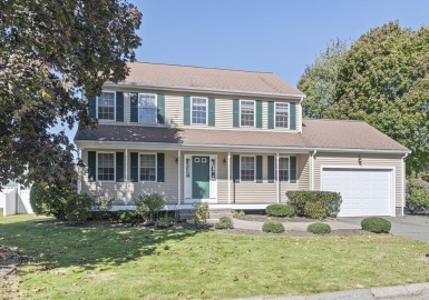 82 Creston Avenue, Dedham, Massachusetts 02026, 3 Bedrooms Bedrooms, 7 Rooms Rooms,2.5 BathroomsBathrooms,Residential,For Sale,Creston Avenue,73171993