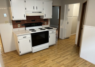 26 Maple Ave, Medford, Massachusetts 02155, 2 Bedrooms Bedrooms, 4 Rooms Rooms,1 BathroomBathrooms,Residential Lease,For Rent,Maple Ave,73238538