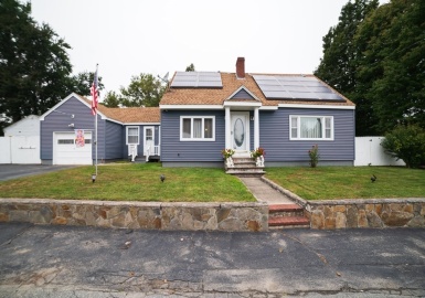 5 Witham Ave, Dracut, Massachusetts 01826, 3 Bedrooms Bedrooms, 9 Rooms Rooms,2 BathroomsBathrooms,Residential,For Sale,Witham Ave,73168708