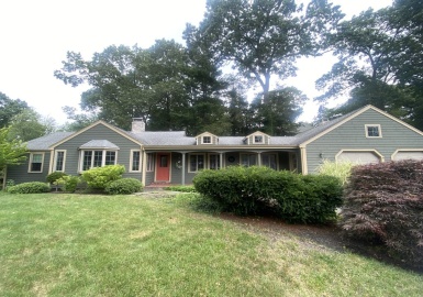 85 Whitcomb Avenue, Hingham, Massachusetts 02043, 3 Bedrooms Bedrooms, 6 Rooms Rooms,2 BathroomsBathrooms,Residential,For Sale,Whitcomb Avenue,73152880