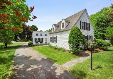 594 Tremont St, Duxbury, Massachusetts 02332, 5 Bedrooms Bedrooms, 11 Rooms Rooms,2.5 BathroomsBathrooms,Residential,For Sale,Tremont St,73117808
