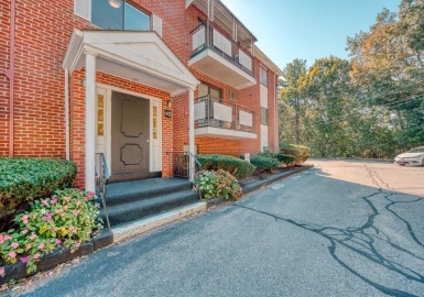 40 Colonial Dr, Andover, Massachusetts 01810, 2 Bedrooms Bedrooms, 4 Rooms Rooms,1 BathroomBathrooms,Residential,For Sale,Colonial Drive Condominiums,Colonial Dr,73169216