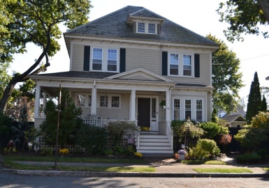34 Rotch Street, New Bedford, Massachusetts 02740, 3 Bedrooms Bedrooms, 7 Rooms Rooms,2 BathroomsBathrooms,Residential,For Sale,Rotch Street,73166561