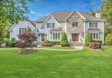 32 Bancroft Rd, Andover, Massachusetts 01810, 4 Bedrooms Bedrooms, 14 Rooms Rooms,4.5 BathroomsBathrooms,Residential,For Sale,Bancroft Rd,73126299
