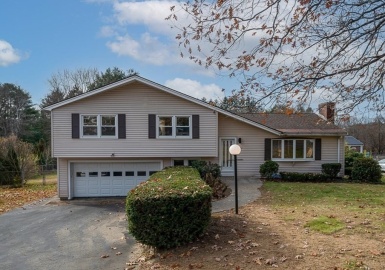 122 Brigham Street, Northborough, Massachusetts 01532, 3 Bedrooms Bedrooms, 8 Rooms Rooms,1.5 BathroomsBathrooms,Residential,For Sale,Brigham Street,73183857