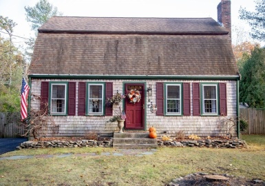 62 Bourne Rd, Plymouth, Massachusetts 02360, 3 Bedrooms Bedrooms, 7 Rooms Rooms,2 BathroomsBathrooms,Residential,For Sale,Bourne Rd,73181517
