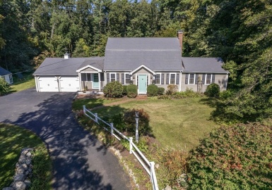 39 May Elm Lane, Norwell, Massachusetts 02061, 4 Bedrooms Bedrooms, 8 Rooms Rooms,2.5 BathroomsBathrooms,Residential,For Sale,May Elm Lane,73167373