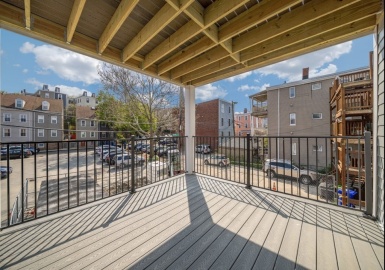 80 Bunker Hill St, Boston, Massachusetts 02129, 2 Bedrooms Bedrooms, 5 Rooms Rooms,2 BathroomsBathrooms,Residential,For Sale,Bunker Hill St,73146429