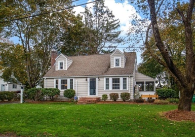 46 Westland Ave, Westwood, Massachusetts 02090, 3 Bedrooms Bedrooms, 7 Rooms Rooms,2 BathroomsBathrooms,Residential,For Sale,Westland Ave,73171827