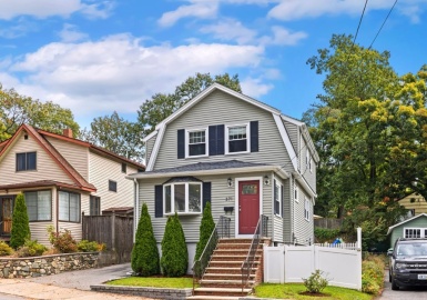 371 Fulton Street, Medford, Massachusetts 02155, 3 Bedrooms Bedrooms, 7 Rooms Rooms,1.5 BathroomsBathrooms,Residential,For Sale,Fulton Street,73171491
